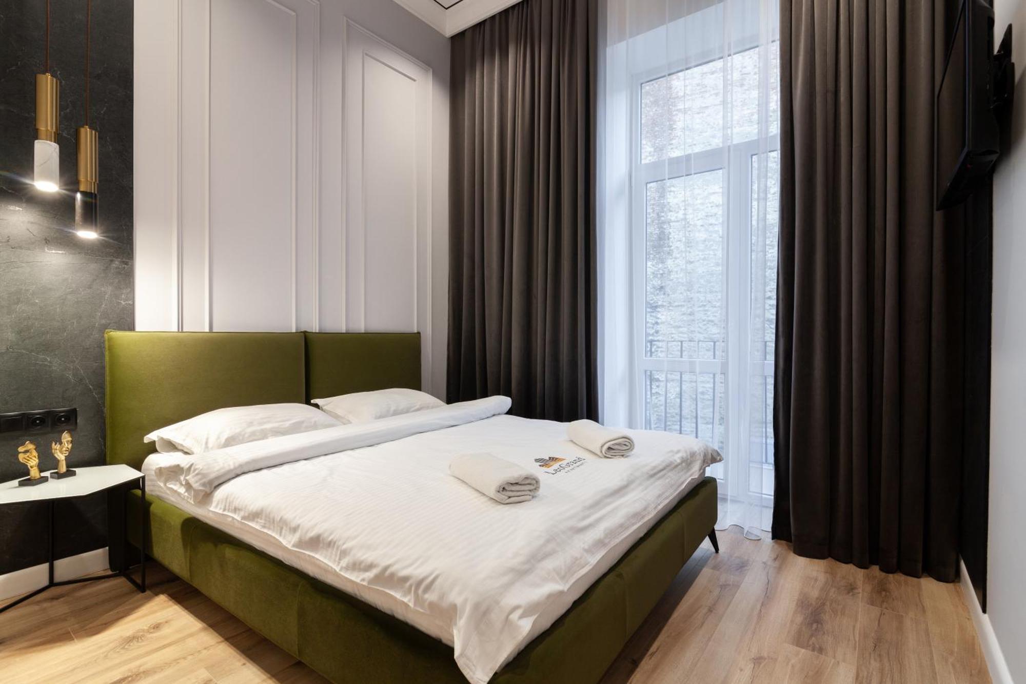 Leogrand Apartments On Franka 35 Lviv Kültér fotó
